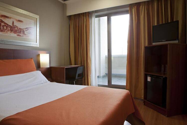 Eurohotel Barcelona Granvia Fira — фото 26