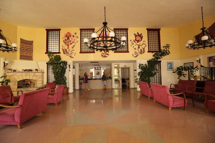Mavruka Hotel