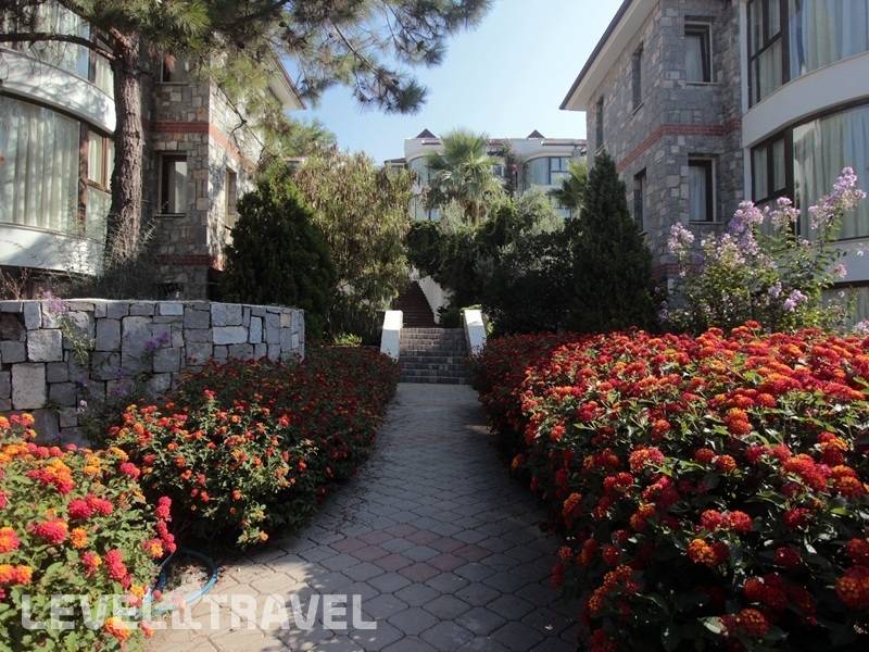 Фотография Golden Life Heights Deluxe Suite Hotel (Adults Only 16+)