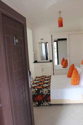 Golden Life Heights Deluxe Suite Hotel (Adults Only 16+)