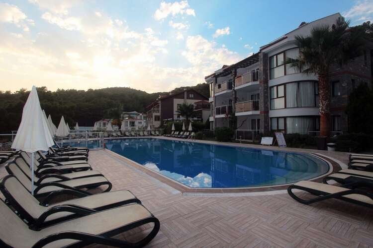 Golden Life Heights Deluxe Suite Hotel (Adults Only 16+)