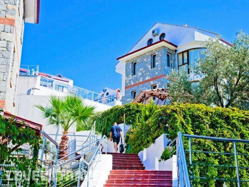 Фотография Golden Life Heights Deluxe Suite Hotel (Adults Only 16+)