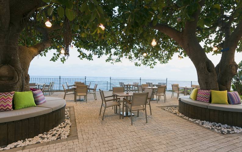 Floria Beach Hotel