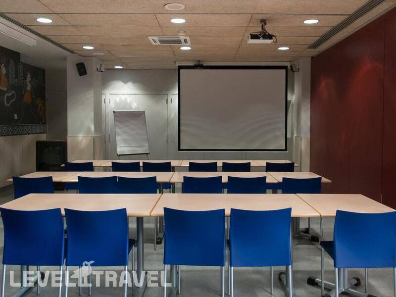 Фотография Albergue Juvenil Pere Tarres