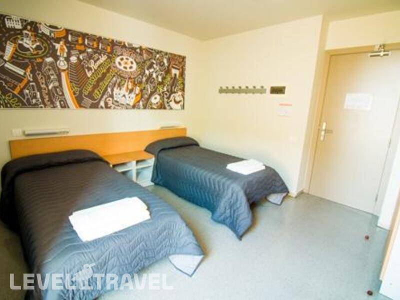 Фотография Albergue Juvenil Pere Tarres
