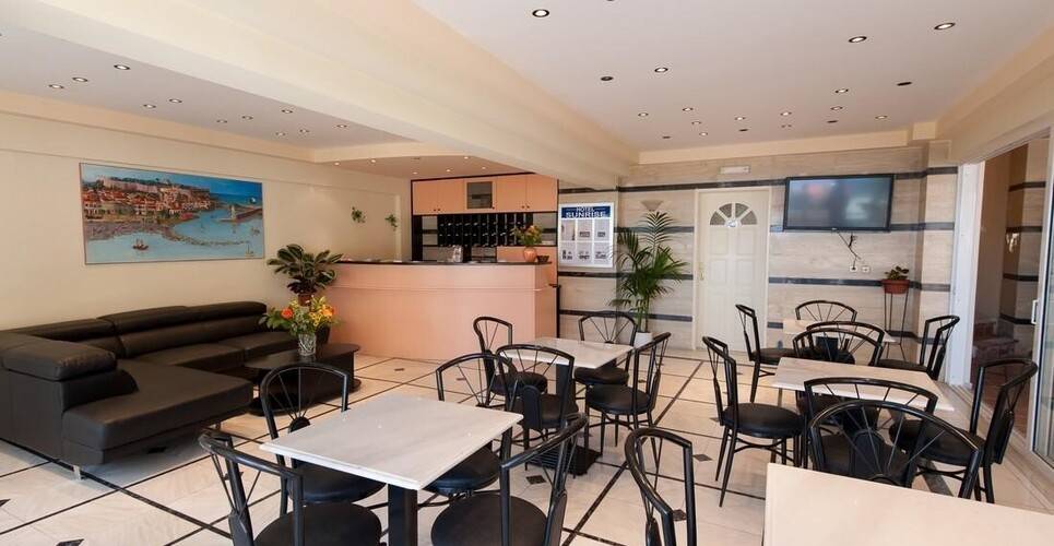 Sunrise Studios & Apartments