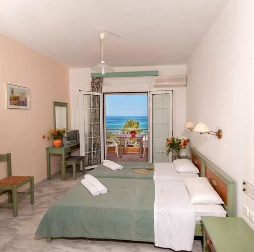 Sunrise Studios & Apartments