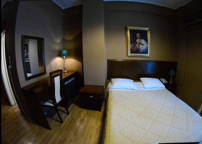 Nicola Hotel