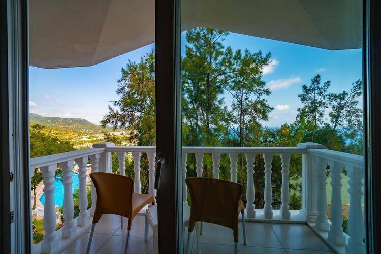 Senza Garden Holiday Club
