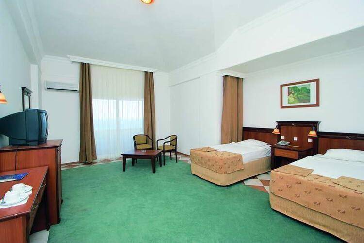 Senza Garden Holiday Club