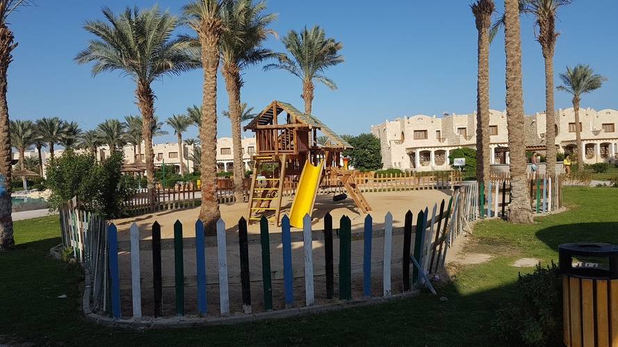 Royal Lagoons Resort And Aqua Park