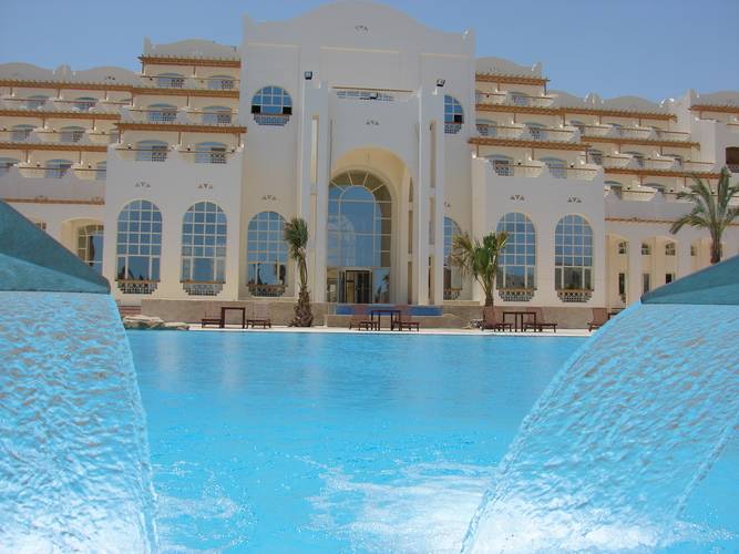 Royal Lagoons Resort And Aqua Park