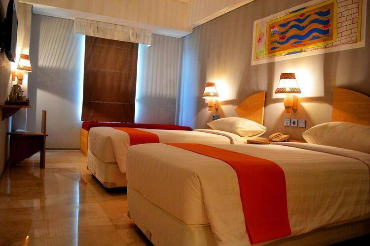 Koa D Surfer Hotel
