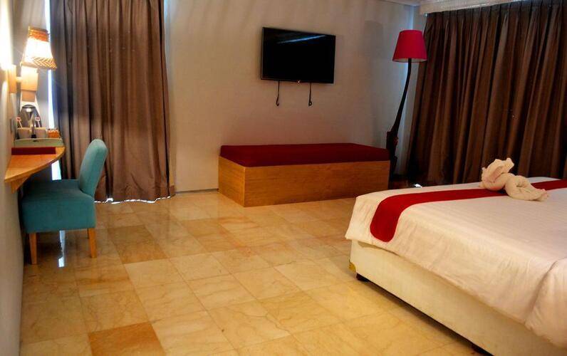 Koa D Surfer Hotel
