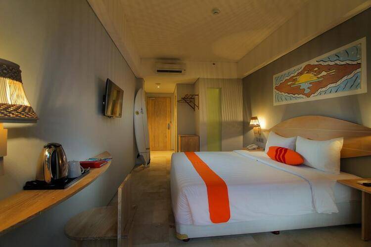 Koa D Surfer Hotel