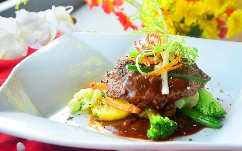 Koa D Surfer Hotel
