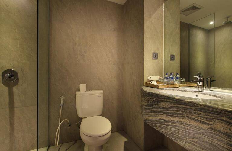 Koa D Surfer Hotel