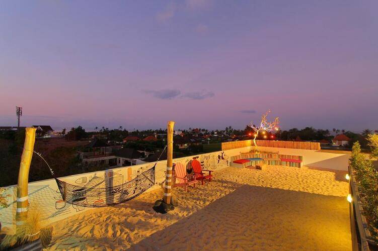 Koa D Surfer Hotel