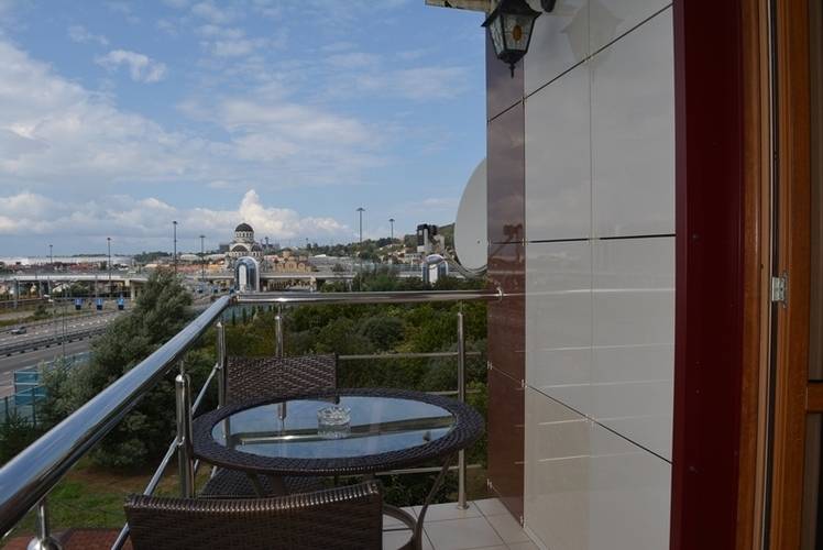 Art Home Hotel