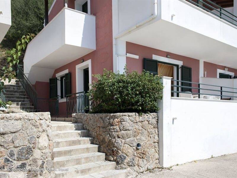 Фотография Glyfada Beachfront Apartments