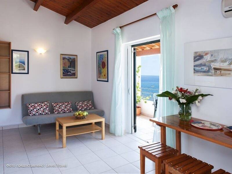 Фотография Glyfada Beachfront Apartments
