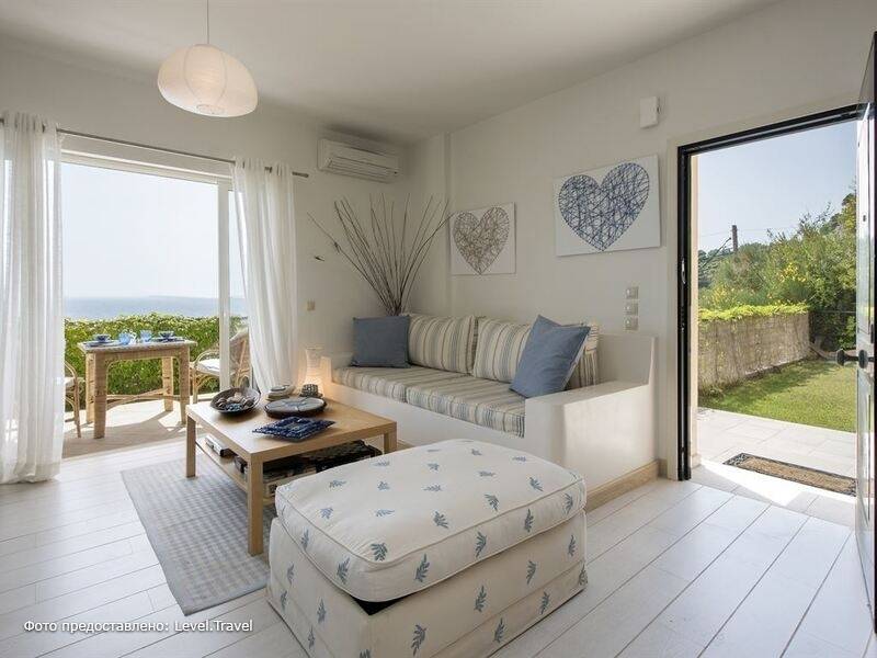 Фотография Glyfada Beachfront Apartments