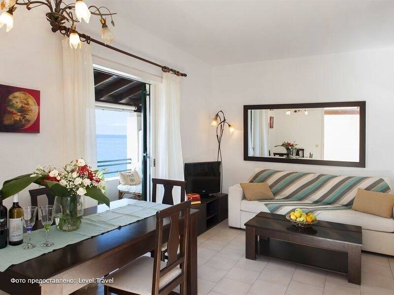 Фотография Glyfada Beachfront Apartments