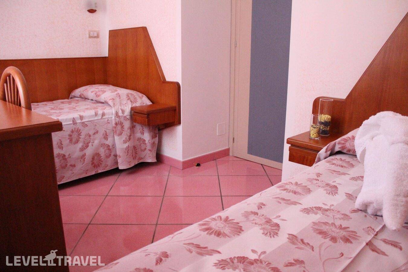 Изображение отеля 8
