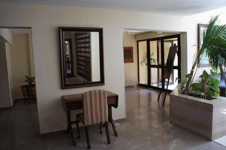 Sunflower Hotel Apts