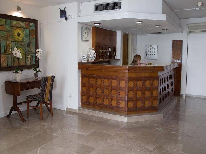 Sunflower Hotel Apts