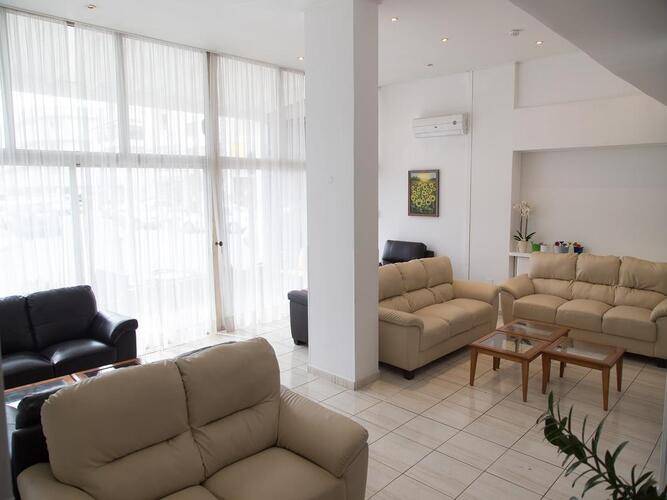 Sunflower Hotel Apts