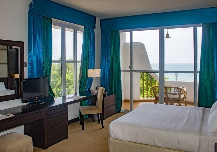 Peacock Beach Hotel
