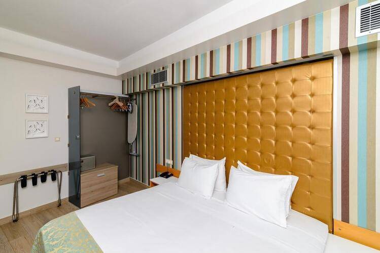 Kastro Hotel