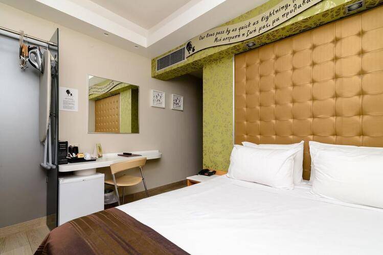 Kastro Hotel