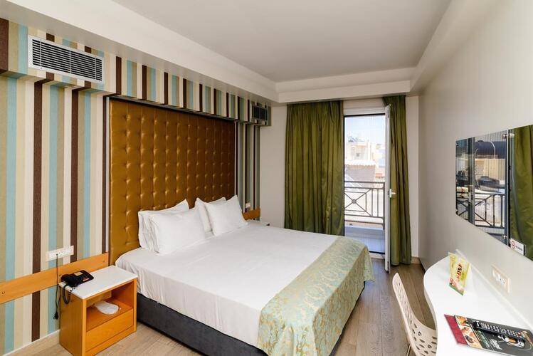 Kastro Hotel