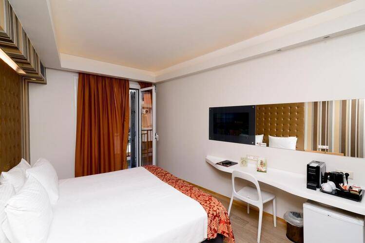 Kastro Hotel