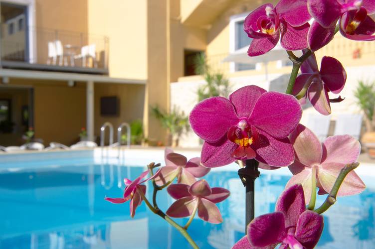 La Stella Suites