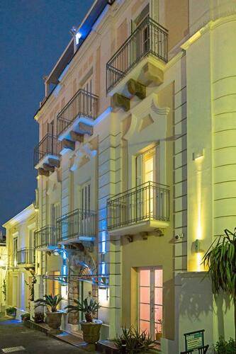 Piccolo Grand Hotel