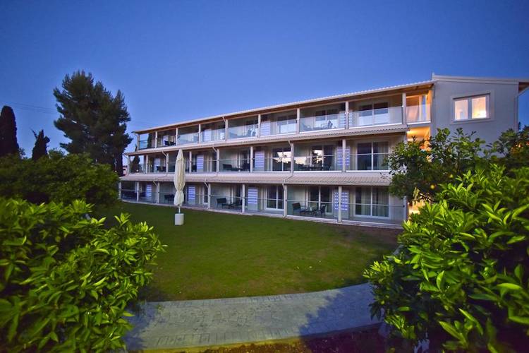 Gkikas Suites & Studios