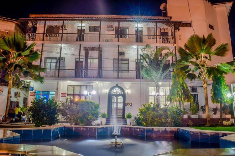 Mazsons Hotel