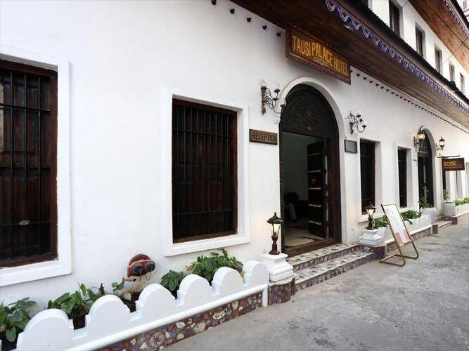 Tausi Palace Hotel