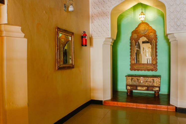 Africa House Hotel
