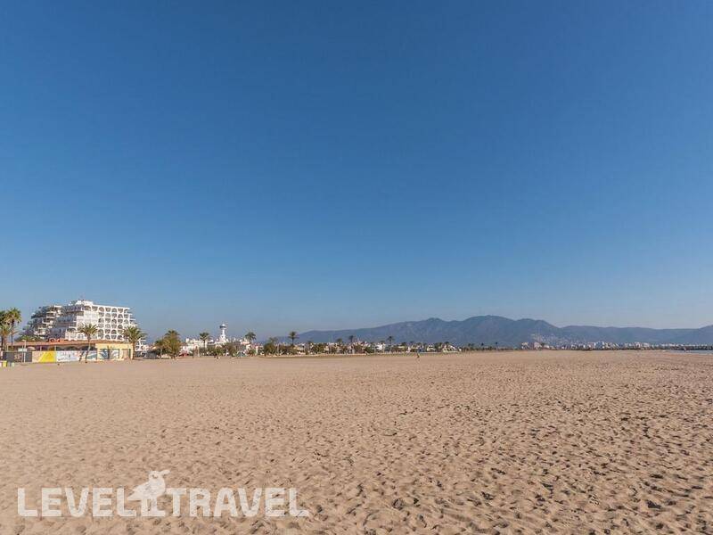 Фотография Comte D'Empuries - Empuriabrava