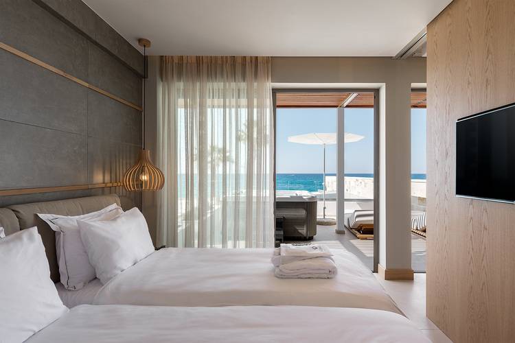 Ikones Seafront Luxury Suites (Adults Only 16+)