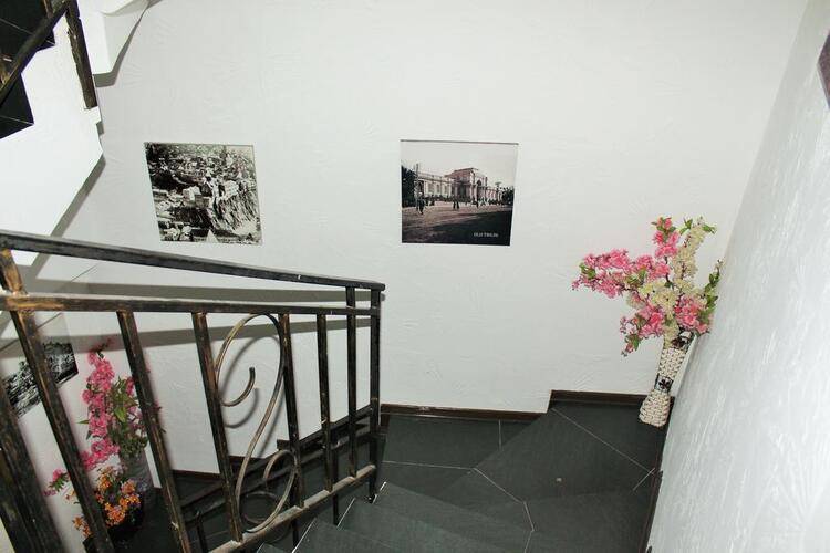 Qeroli Hotel