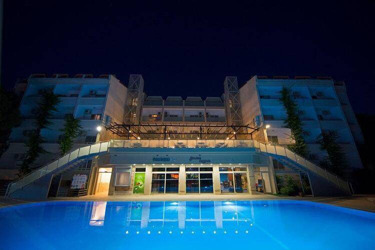 Voxxin Family Club (Ex. Next Inn Hotel & Spa, Ex. Club Armar)