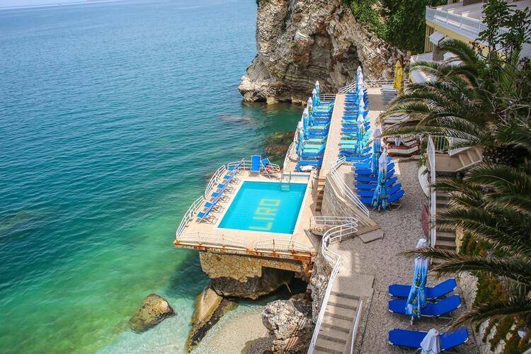 Liro Hotel