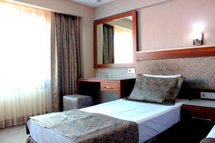 Buyuk Paris Hotel