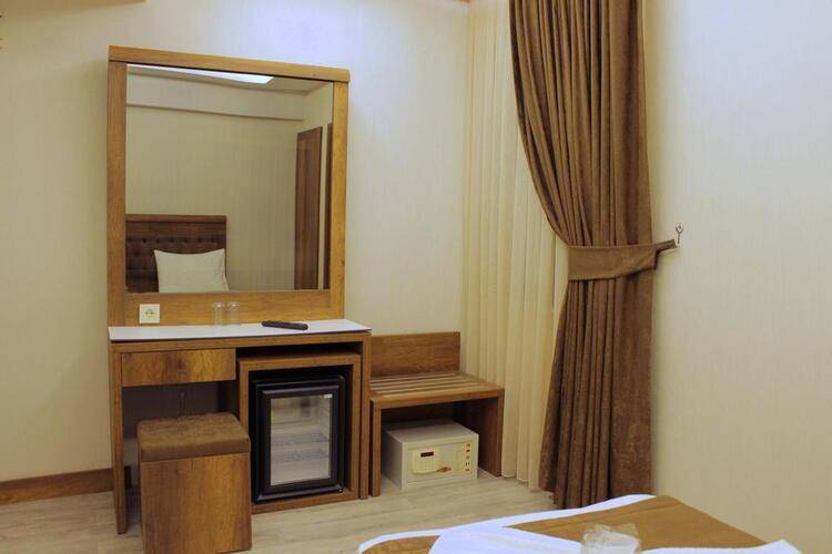 Buyuk Paris Hotel