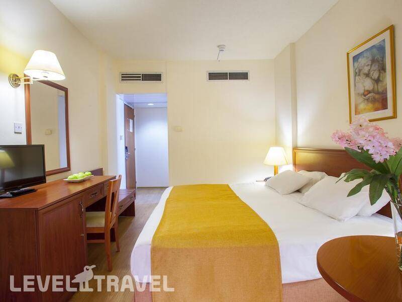 Фотография Kapetanios Limassol Hotel